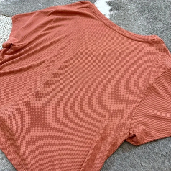 AE Soft & Sexy Cropped V-Neck T-Shirt - Picture 6 of 11